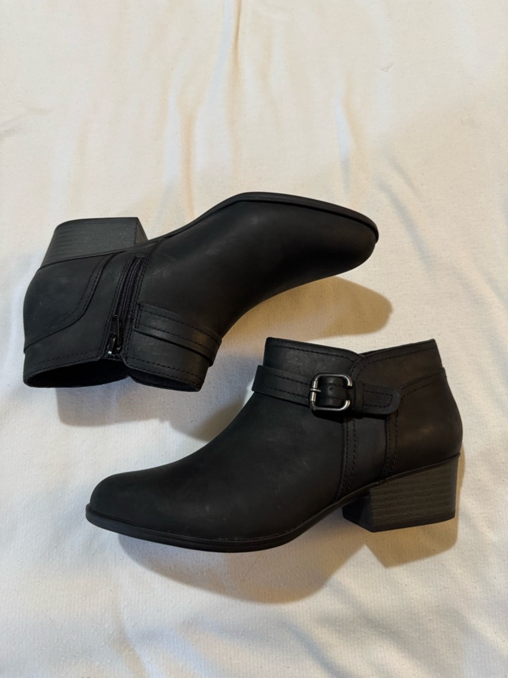 Clarks Leather Black Ankle Boots W/ Zipper Size 9.5M Women’s